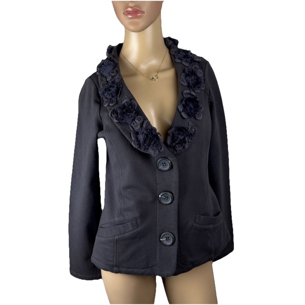 Nick & Mo Women's Sz S Buttoned Jacket Blazer  Gray Flowered‎ Appliqué Collar